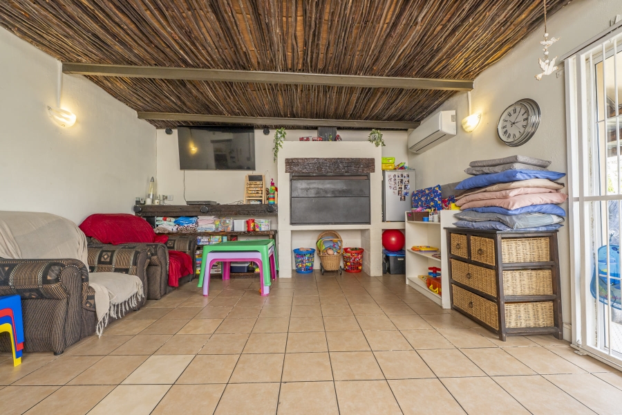 3 Bedroom Property for Sale in Ruyterwacht Western Cape